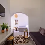 Bed & Breakfast Athiri Luxury