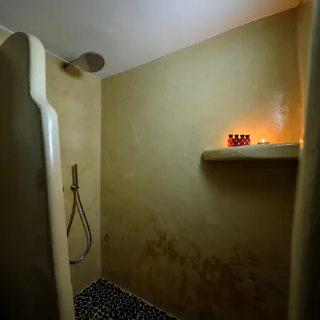 Athiri Luxury Bed and breakfast 4*