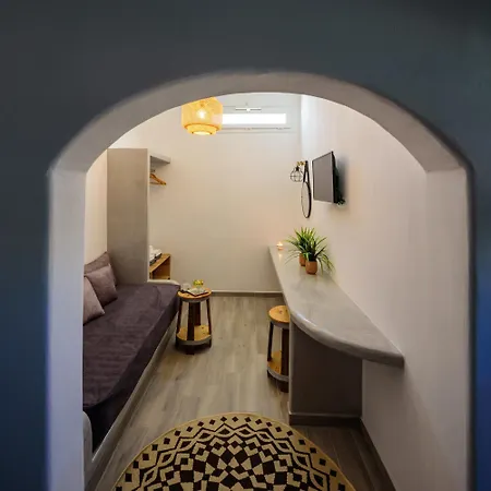 Bed and breakfast Athiri Luxury