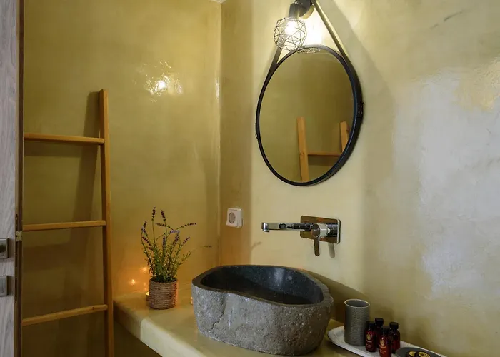 Athiri Luxury Perivolos (Santorini)