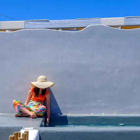 Athiri Luxury Perivolos (Santorini)