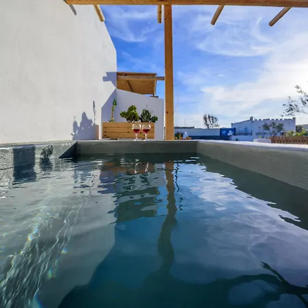 Athiri Luxury Panzió 4*