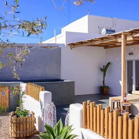 Bed & Breakfast Athiri Luxury Perivolos (Santorini)