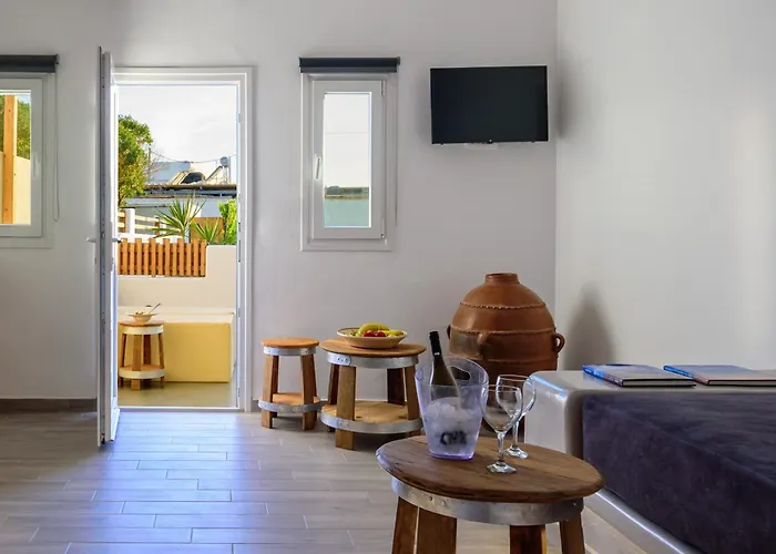 Bed & Breakfast Athiri Luxury Perivolos (Santorini)