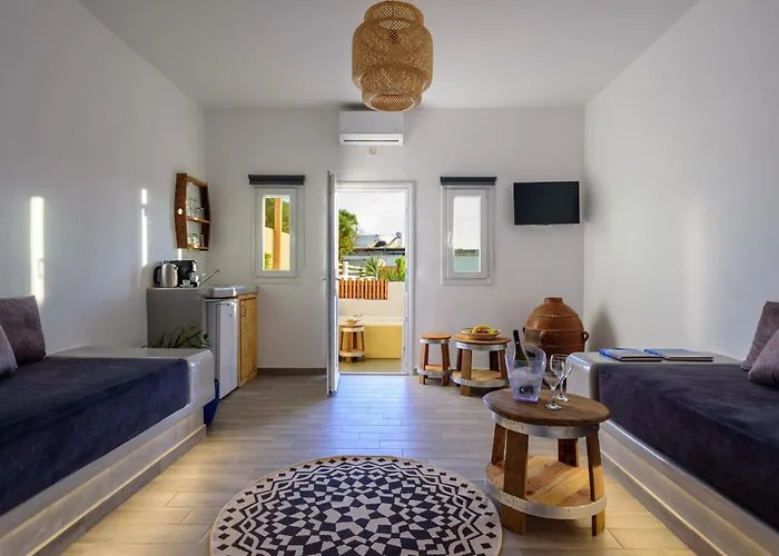 Athiri Luxury Perivolos (Santorini)