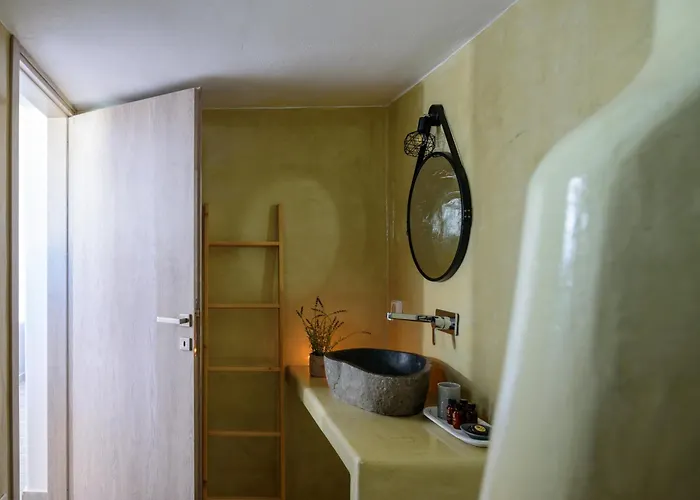 Athiri Luxury Perivolos (Santorini)