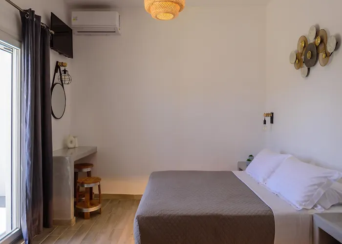 Athiri Luxury Bed & Breakfast 4*