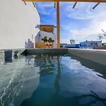 Athiri Luxury Bed & Breakfast 4*