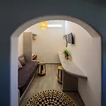Bed & Breakfast Athiri Luxury
