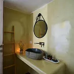 Athiri Luxury Bed & Breakfast 4*