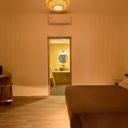 Oda ve Kahvaltı Athiri Luxury