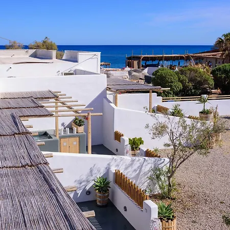 Athiri Luxury Oda ve Kahvaltı