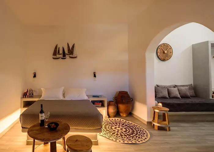 Athiri Luxury Perivolos (Santorini)