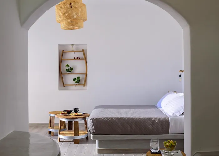 Athiri Luxury Perivolos (Santorini)