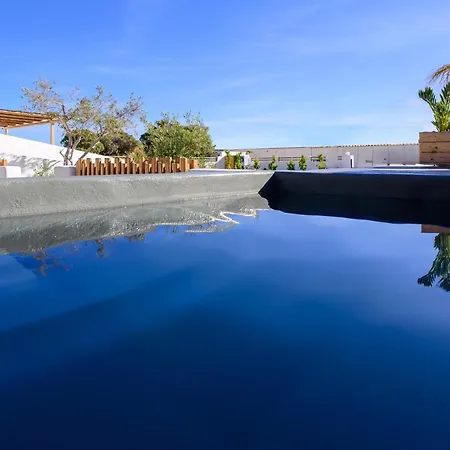 Athiri Luxury Nocleg ze śniadaniem 4*